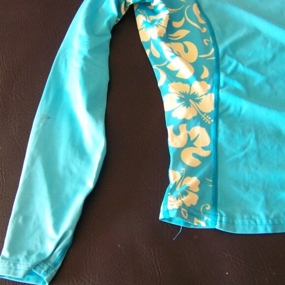 XCEL Hawaii long Sleeve Rash Guard Top Shirt Youth Size - Picture 5 of 6